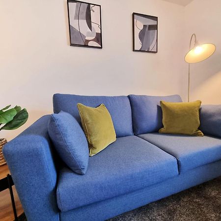 Cosy Apartment Nearby Train Station! Watford  Bagian luar foto